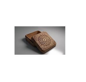 Magnifique brûleur d'encens en bois sculpté à la main, durable, élégant, porte-résine aromatique, décoration islamique de luxe, accent décoratif pour encens. - Product Image 2