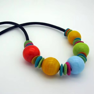 Collier coloré vintage en résine géométrique perlée, bijou de mode unisexe, accessoire léger et élégant pour fêtes et occasions décontractées - Product Image 1