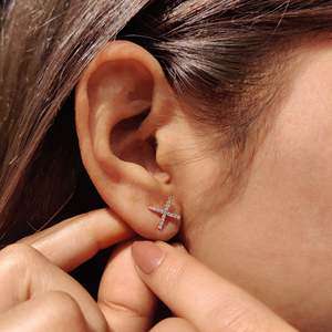Pendientes de Moissanita con Corte Brillante Redondo en Forma de Cruz, Plata de Ley 925, Lujosos y Modernos para Compromiso, Boda, Aniversario - Product Image 2