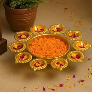 Temple Decor Metal Urli Bowl Antique Finish Floating Diya Flower Decorative Centerpiece for <b>Mandir</b> Use - Product Image 4
