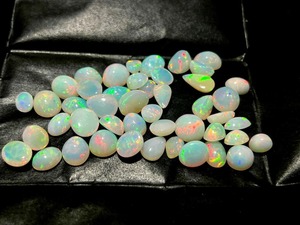 โอปอลเอธิโอเปียธรรมชาติ รูปไข่ ทรงคาโบชอง สีเล่นแสงไฟ คุณภาพสูง ขนาดฟรีไซส์ พลอยหลวม รับรองโดยบุคคลที่สาม สำหรับทำเครื่องประดับ - Product Image 1