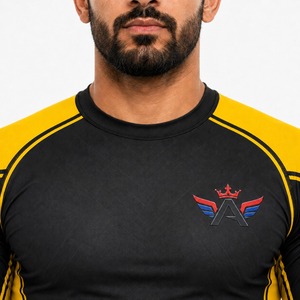 T-shirt de compression athlétique respirant à séchage rapide pour entraînement de grappling, vêtement de sport OEM MMA, en tissu polyester extensible - Product Image 5