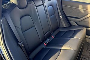 รถเทสล่า โมเดล 3 ลองจ์เรนจ์ AWD ปี 2022 ไม่มีประวัติอุบัติเหตุ พร้อมจัดส่งทั่วโลก - Product Image 3