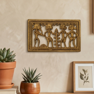 Panneau mural artisanal en laiton Dhokra, motif tribal de scène folklorique, pour une décoration intérieure d'impact - Product Image 3