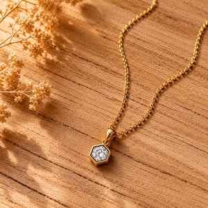 Colgante Solitario de Diamante Cultivado en Laboratorio con Corte Brillante Hexagonal, Oro Sólido de 10k, 14k, 18k, Claridad E, VVS, Engaste en Bisel, Joyería Fina - Product Image 4