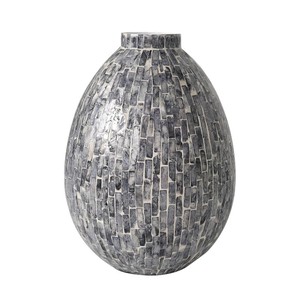 Jarrón de Estilo Costero en Negro con Madreperla - Product Image 1