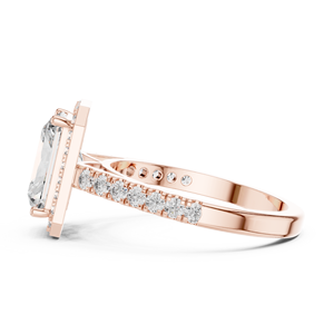 Anillo de Compromiso Vinson Project de Lujo con Moissanita de Corte Radiante y Halo, Estilo Art Deco, Banda con Acentos Pavé, Chapado en Oro Rosa sobre Acero Inoxidable - Product Image 2