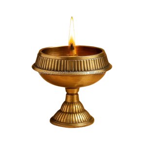Diya en laiton doré pour la décoration Diwali - Product Image 6