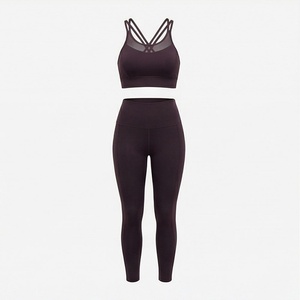 Ensemble de yoga 2 pièces pour femmes : soutien-gorge de sport en maille à bretelles croisées et leggings taille haute - Product Image 1