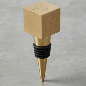 Bouchon de bouteille de vin et de champagne en laiton, style personnalisé, bouchon de bouteille doré, bouchon de bouteille artisanal en métal sur mesure - Product Image 1