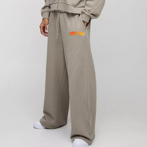 Pantalon de survêtement large pour homme de haute qualité, taille élastique avec cordon de serrage, en coton, décontracté, avec logo imprimé, pour l'automne, en vente en ligne - Product Image 3