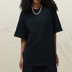 Ensemble T-shirt col rond et short pour homme personnalisé – Tenue d'été décontractée deux pièces haut de gamme – Ensemble coordonné streetwear - Product Image 2