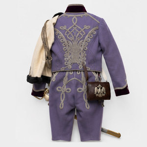 Uniforme de Dragón Estilo Vintage, Materiales Ecológicos Transpirables y Ligeros de Primera Calidad, Diseño Duradero para Presentaciones Históricas - Product Image 3