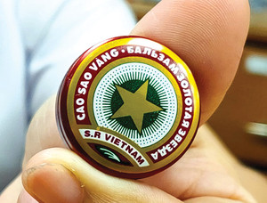 Baume Golden Star Cao Sao Vang, baume aromatique entièrement naturel vietnamien, pommade médicinale, prêt à l'exportation pour la vente en gros - Product Image 3