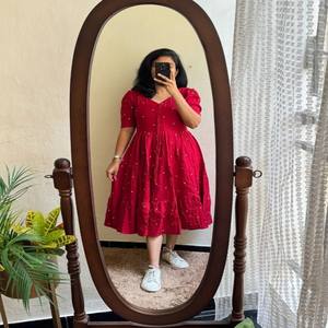 VASTRA COTTAGE Kurti de Algodón Chanderi Bordado con Diseño de Corazón Blanco, Mangas Cortas, Elegante para Uso Diario y Festivo - Product Image 1