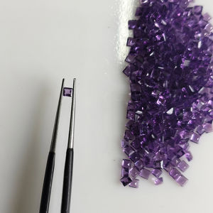 Piedras Preciosas Red Mountain Gems, Amatista Africana Natural Púrpura, Corte Cuadrado Escalonado de 2.25MM, Gemas Sueltas de la Mejor Calidad para Joyería - Product Image 1