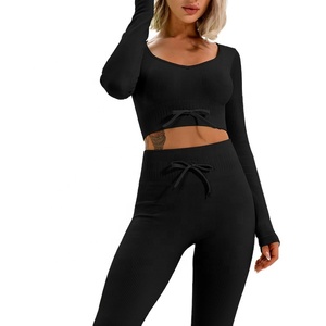 Top de gimnasio acanalado para mujer, top corto de manga larga y mallas sin costuras - Product Image 1