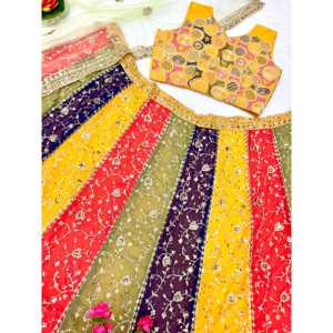 Magnifique Lehenga Choli brodé jaune pour femmes pour les fêtes Kavya Fab Vêtements indiens et pakistanais - Product Image 2