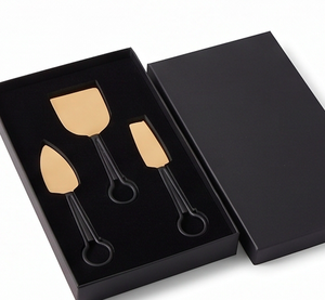 Ensemble de couverts en acier inoxydable PVD doré avec manche noir et épandeur à fromage et trancheur dorés, pour service et ustensiles de cuisine - Product Image 3