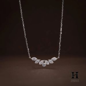 Collar con Colgante de Diamantes en Forma de Marquesa, Elegante Colgante de Oro Blanco de 18K, Joyería Delicada con Múltiples Piedras para Mujer - Product Image 2