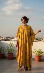 Caftán Maxi Tejido a Mano con Tinte Tie Dye para Mujer, 100% Algodón, Corte Holgado, Lavable, Ecológico, Ropa Casual de Verano para Vacaciones - Product Image 3