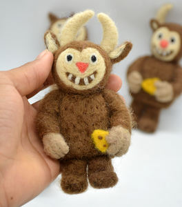 Feutre de laine mignon pour poupée monstre 15-18 cm |   Jouet artisanal doux pour enfants de 5 à 7 ans, crèche et cadeau en provenance du Népal - Product Image 3