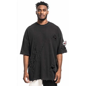 เสื้อยืดโอเวอร์ไซส์สีเขียวมะกอกสำหรับผู้ชาย แขนสั้น คอกลม สไตล์สตรีท ผ้าคอตตอนเจอร์ซีย์ ลุคซักฟอก สีพื้น ดีไซน์เรียบง่าย - Product Image 3
