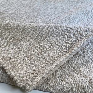 Tapis abstrait en laine feutrée de style corde beige crème tissé à la main |   Décoration bohème minimaliste moderne personnalisable |   Sol du salon et de la chambre - Product Image 1