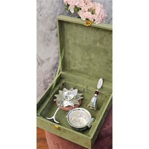 Elegante Caja de Regalo de Terciopelo, Juego de Accesorios Tradicionales Plateados para Mandir, Regalos de Boda, Compra al por Mayor - Product Image 1