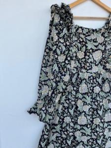Vestido Maxi de Algodón con Estampado Floral Negro para Mujer, Cuello Cuadrado con Volantes, Manga Larga, Estilo Bohemio, Casual, para Verano - Product Image 3