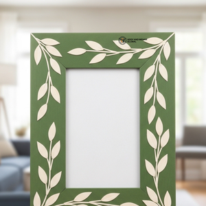Cadre photo en bois vert artisanal, décoration de luxe pour la maison - Product Image 2