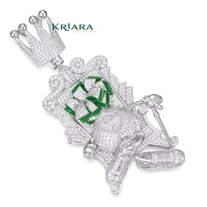 Pendentif Couronne en Moissanite avec Trèfle en Émail Vert, Plaqué Or 14K, Argent 925, Breloque Thème Luxe Hip-Hop, Cadeau Unisexe - Product Image 1