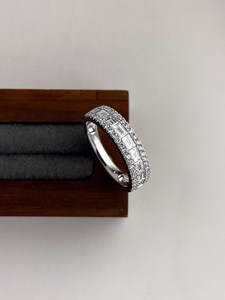 แหวนมอสซาไนต์ทรงมรกตและทรงกลมแบบครึ่งวง ดีไซน์สวยงามไม่ซ้ำใคร ทำจากเงินแท้ 925 เหมาะเป็นของขวัญสำหรับงานปาร์ตี้  พร้อมเป็นเครื่องประดับสุดพิเศษ - Product Image 3