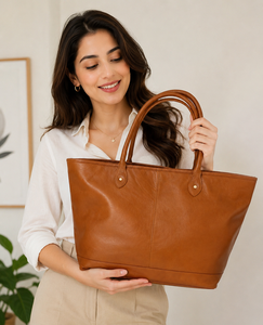 Bolsa de Mano Grande de Cuero Genuino Impermeable para Mujer, Piel de Vaca Curtida, Cierre de Cremallera, Gran Capacidad, Uso Diario y de Playa - Product Image 1