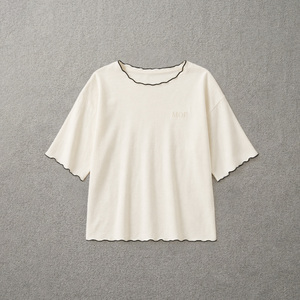 Camiseta de algodón premium para mujer de marca privada con ribete en contraste, camiseta de uso diario para mujer, ropa de boutique de fábrica con borde en contraste personalizado - Product Image 3