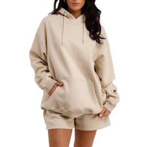 ชุดเซ็ตเสื้อฮู้ดดี้และกางเกงขาสั้นผู้หญิงราคาถูก สำหรับฤดูหนาว ผลิตจากผ้าฝ้าย 100% เนื้อผ้าเบา รับสกรีนโลโก้ตามแบบ บริการ OEM ปี 2026 - Product Image 4