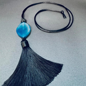 Vente en gros de pampilles artisanales personnalisées en agate bleue |   Décoration suspendue pour l'intérieur des voitures de luxe |   Décoration murale de style bohème pour la maison et le bureau - Product Image 1