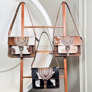 2025 Vintage Style peau de vache fourrure usiné à la main en cuir sac à bandoulière sculpture bohème sacs multi-usages vente chaude sacs pour femmes - Product Image 4