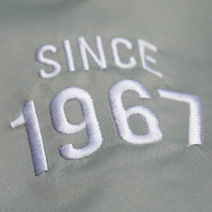 Fabricant OEM – Écussons brodés enduits de haute qualité, unisexe, en tissu satiné 100 %, personnalisés pour universités, formels, baseball, bomber, et Letterman - Product Image 5