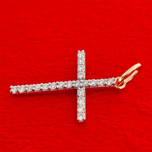 Colgante de Diamantes con Corte Brillante en Forma de Diamante, Oro Sólido de 14kt, Cultivado en Laboratorio, Estilo Deportivo y Moderno, Unisex, RIZTA JEWELS - Product Image 3