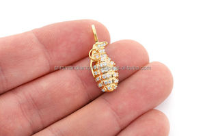 พร้อมส่ง สร้อยคอจี้รูปดาบหินธรรมชาติประดับเพชรแบบฮิปฮอปเคลือบทอง 10K สไตล์เก๋ไก๋สำหรับเด็ก - Product Image 2