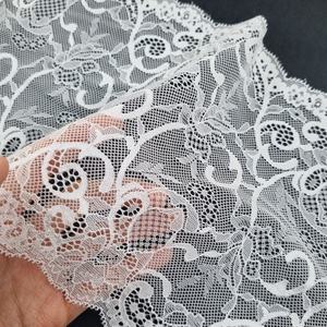 Encaje Elástico con Diseño Floral y Borde Festoneado de 19 cm de Ancho para Lencería, Vestidos, Ropa de Novia y Decoración - Product Image 5