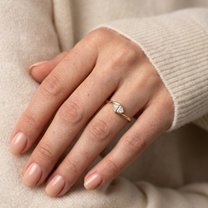 Anillo de compromiso solitario con diamante de corte marquesa de 1 quilate, banda delgada, oro de 10K/14K/18K, anillo de joyería para mujer, anillo minimalista - Product Image 4