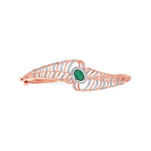 Elegante Brazalete de Oro Rosa con Diamante Ovalado Cultivado en Laboratorio como Piedra Central, Intrincado Motivo de Hoja con Incrustaciones de Diamantes, Lujo Contemporáneo en Oro de 18K - Product Image 1