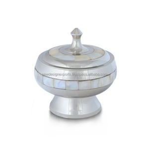 Incensario de Latón con Tapa en Forma de Cruz y Agarre de Madreperla - Product Image 6