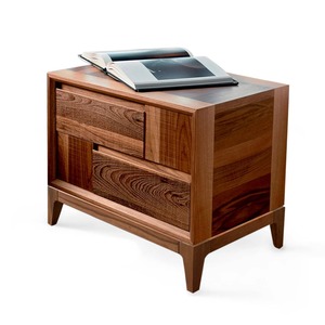Meuble de salon moderne en bois massif avec coins arrondis et poignée en laiton au design minimaliste - Product Image 3