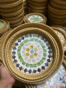 ถาดหวายลายใบไม้ฉลุลาย สำหรับเสิร์ฟ จัดวางของตกแต่งโต๊ะ ของประดับตกแต่งสำหรับงานเทศกาล งานสังสรรค์ ของตกแต่งสำหรับงานอีเว้นท์ เวียดนาม - Product Image 2
