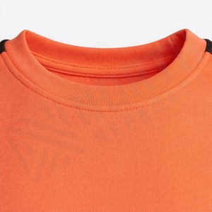 เสื้อยืดครอปคอกลมแขนสั้นคุณภาพสูงสำหรับผู้หญิง สไตล์ลำลอง เรียบง่าย ระบายอากาศได้ดี สีสันปรับแต่งได้ - Product Image 4