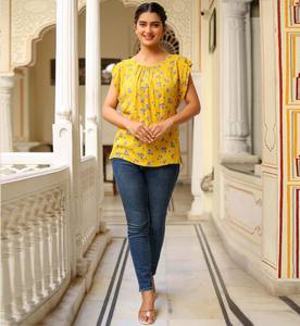 Haut jaune en rayonne à imprimé floral pour femme, coupe classique, avec manches plissées et col rond, conçu pour un style décontracté estival mondial - Product Image 5