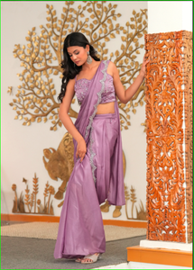 Sari Pre-Drapeado con Chaqueta Bordada a Mano en Color Lavanda, Hermosa Colección de Saris Tradicionales de Moda - Product Image 2